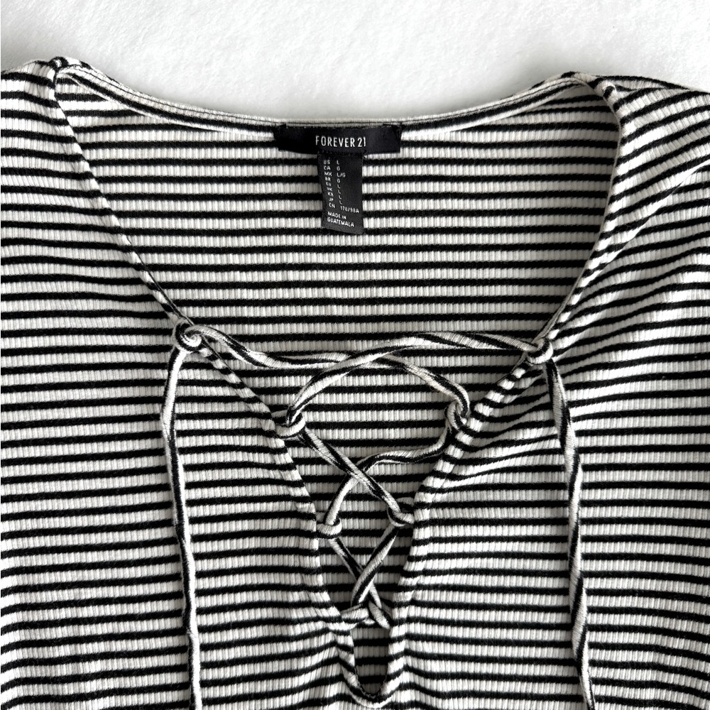 Forever 21 Top - Picture 2 of 5